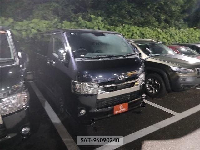 Toyota HIACE VAN 2020-09 8130429-14