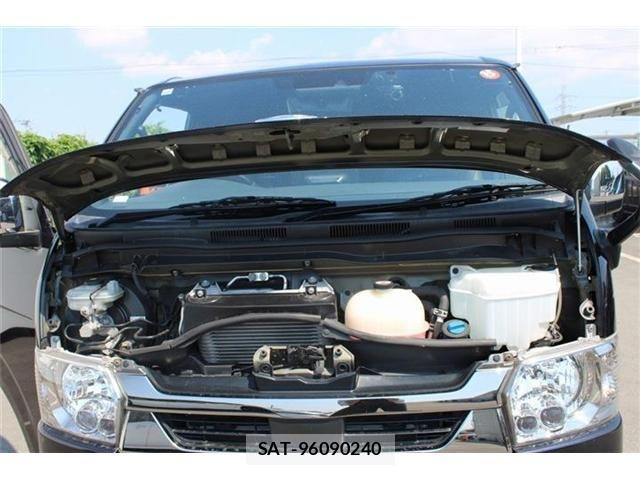 Toyota HIACE VAN 2020-09 8130429-18