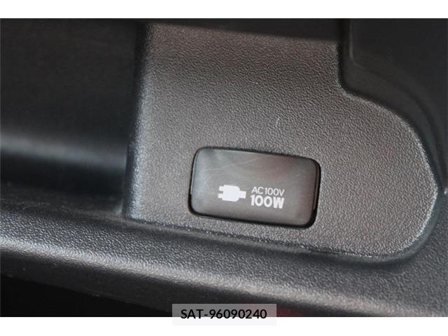Toyota HIACE VAN 2020-09 8130429-24