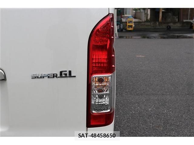 Toyota HIACE VAN 2021-03 8207779-11