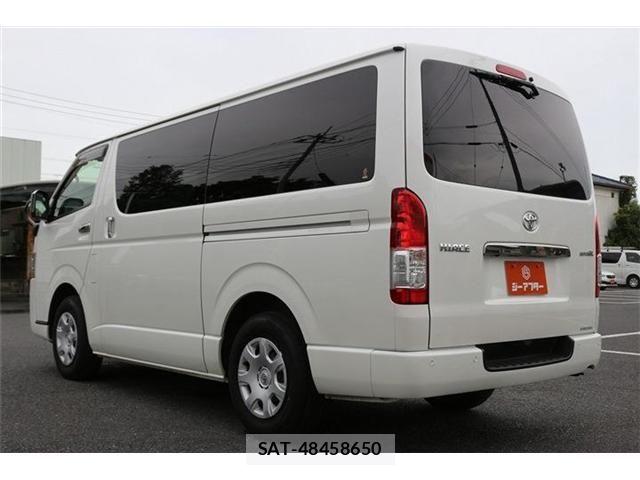 Toyota HIACE VAN 2021-03 8207779-21