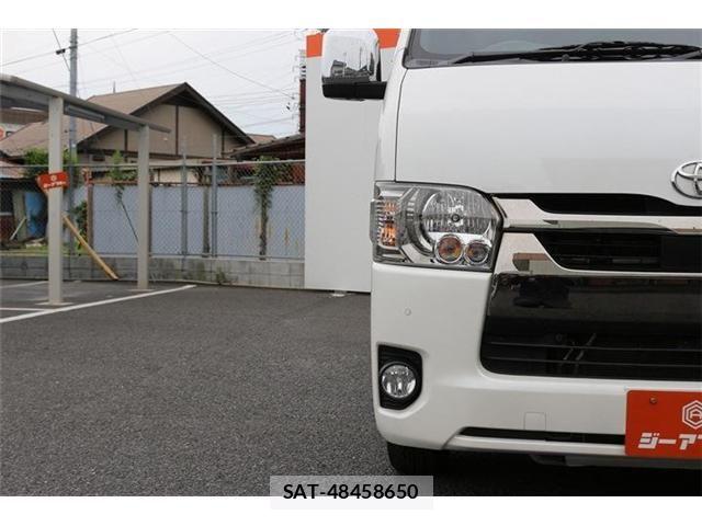 Toyota HIACE VAN 2021-03 8207779-24