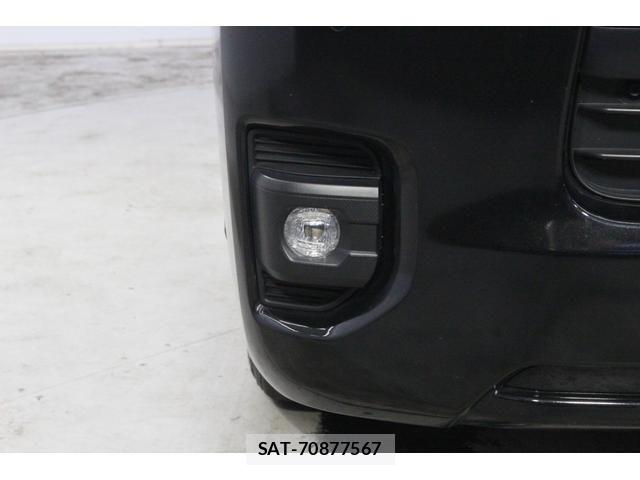 Toyota HIACE VAN 2023-01 8207777-12