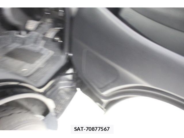 Toyota HIACE VAN 2023-01 8207777-19