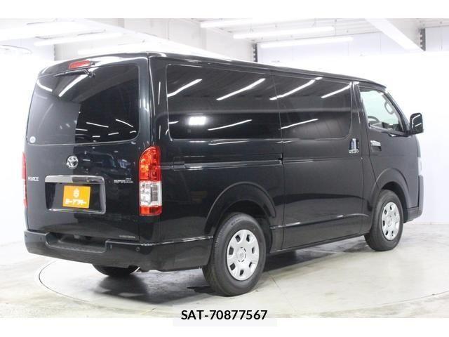 Toyota HIACE VAN 2023-01 8207777-4