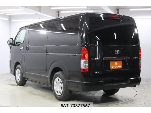 Toyota HIACE VAN 2023-01 8207777-6