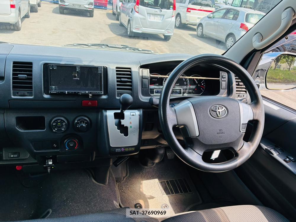 Toyota HIACE VAN 2019-09 8119958-13