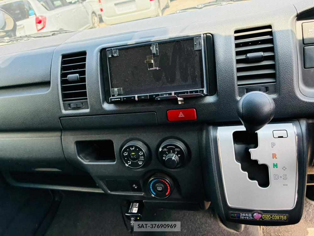 Toyota HIACE VAN 2019-09 8119958-19