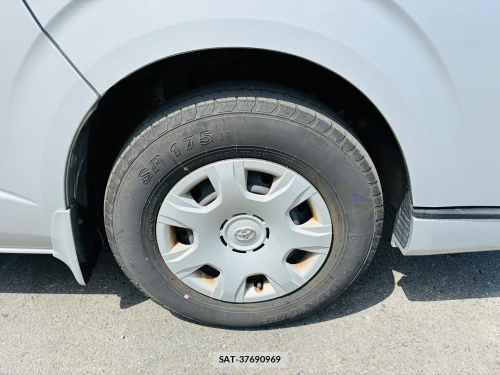 Toyota HIACE VAN 2019-09 8119958-28