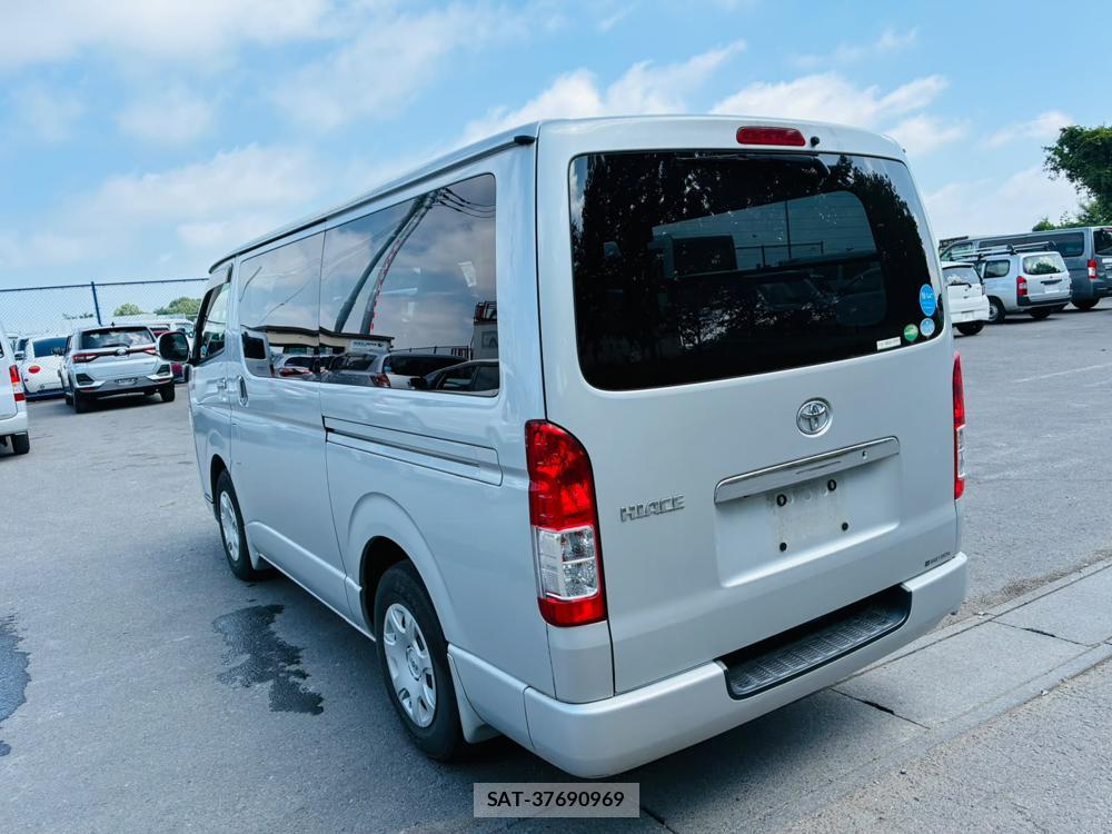 Toyota HIACE VAN 2019-09 8119958-2