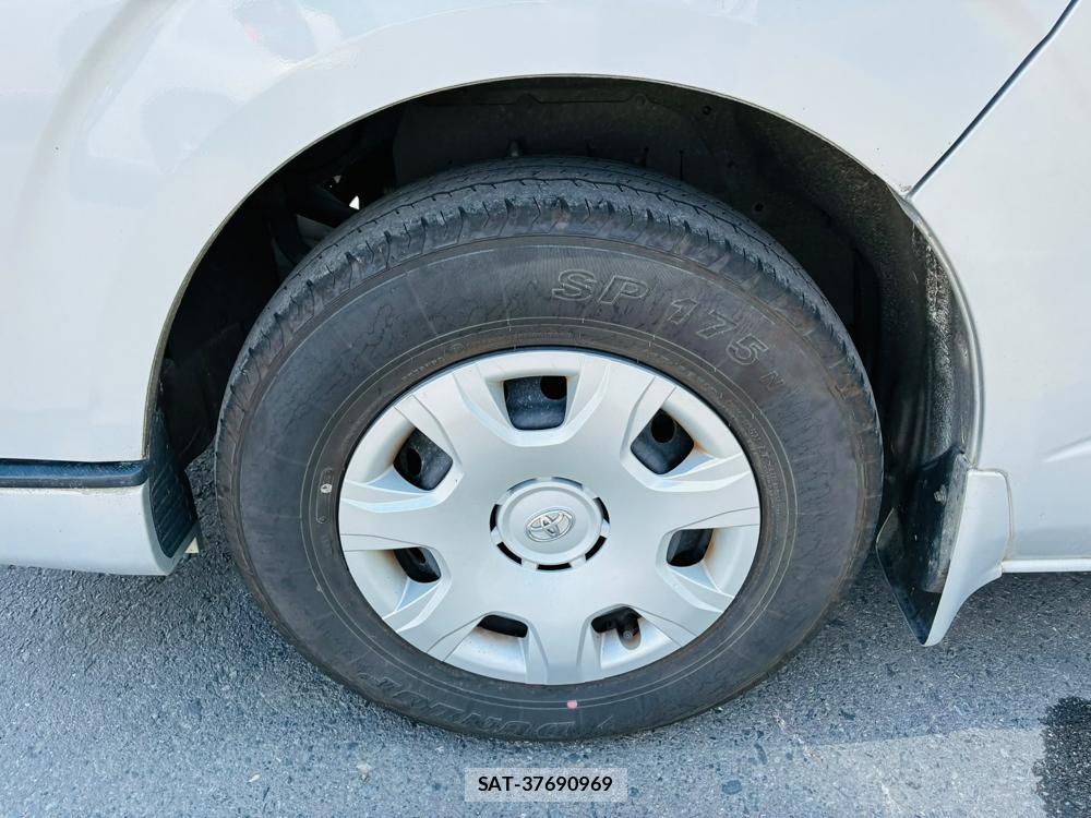 Toyota HIACE VAN 2019-09 8119958-29