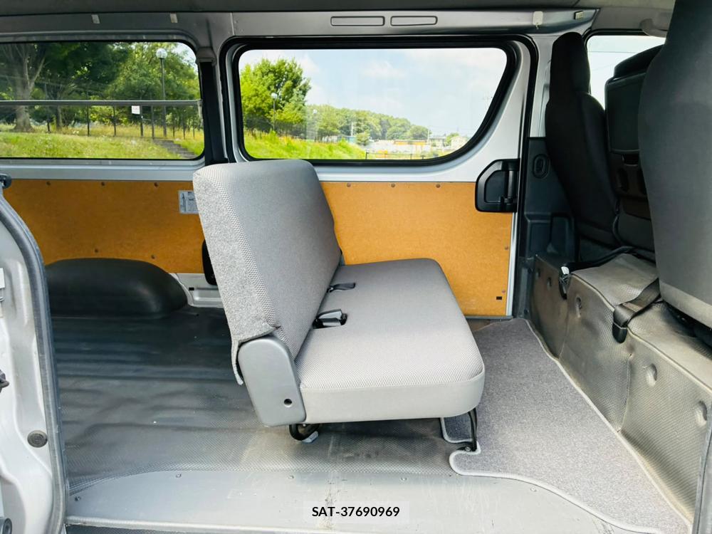 Toyota HIACE VAN 2019-09 8119958-8