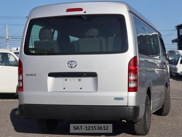 Toyota HIACE VAN 2022-04 8230260-1