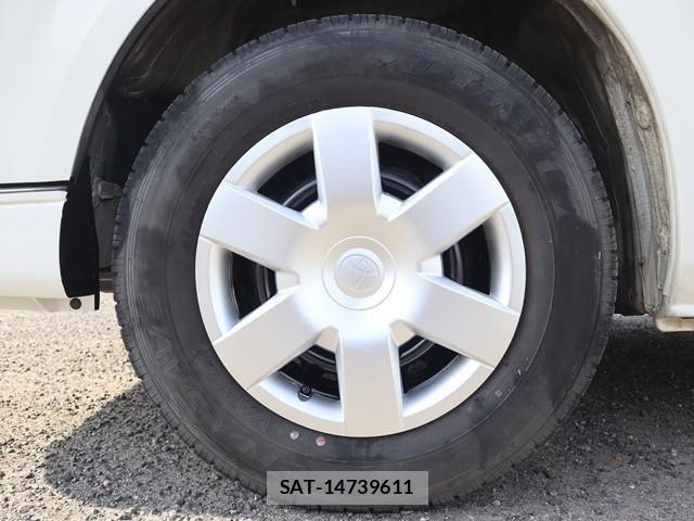 Toyota HIACE VAN 2017-02 8230263-23