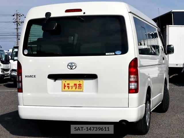 Toyota HIACE VAN 2017-02 8230263-4