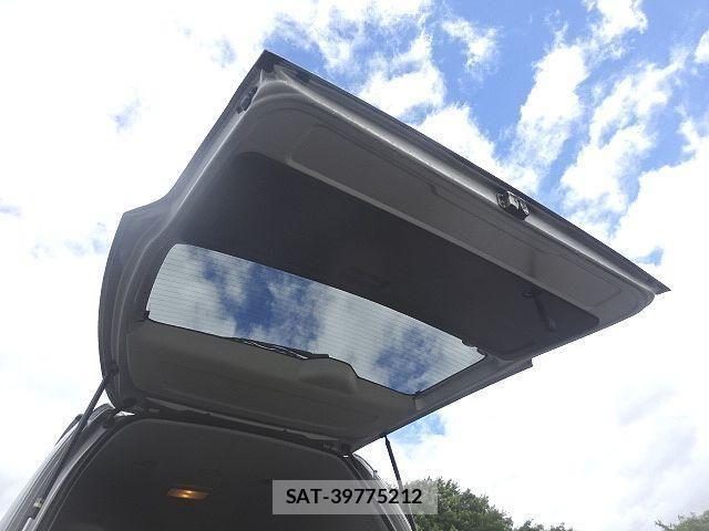 Toyota HIACE VAN 2020-04 8245347-9