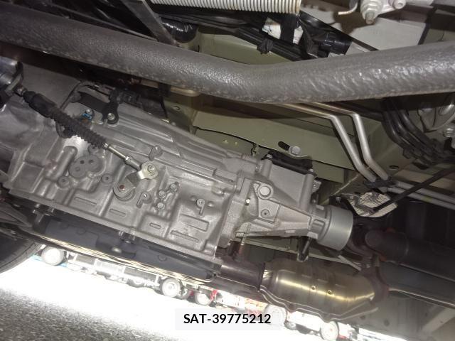Toyota HIACE VAN 2020-04 8245347-22