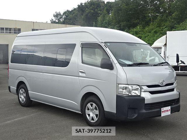 Toyota HIACE VAN 2020-04 8245347-2