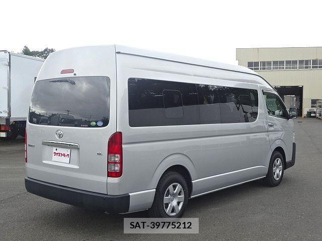 Toyota HIACE VAN 2020-04 8245347-7