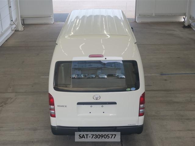 Toyota HIACE VAN 2019-06 8252226-1
