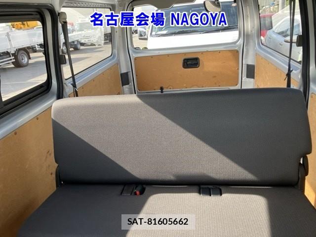 Toyota HIACE VAN 2020-07 8261530-12