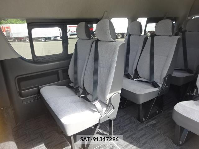 Toyota HIACE VAN 2017-02 8336083-13