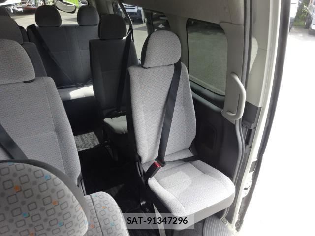 Toyota HIACE VAN 2017-02 8336083-14