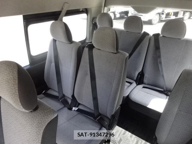 Toyota HIACE VAN 2017-02 8336083-15