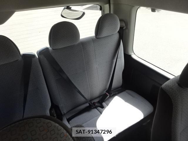 Toyota HIACE VAN 2017-02 8336083-18