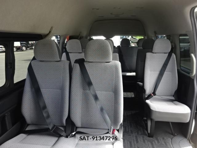 Toyota HIACE VAN 2017-02 8336083-19