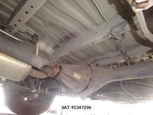Toyota HIACE VAN 2017-02 8336083-24