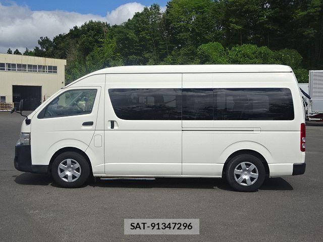 Toyota HIACE VAN 2017-02 8336083-3