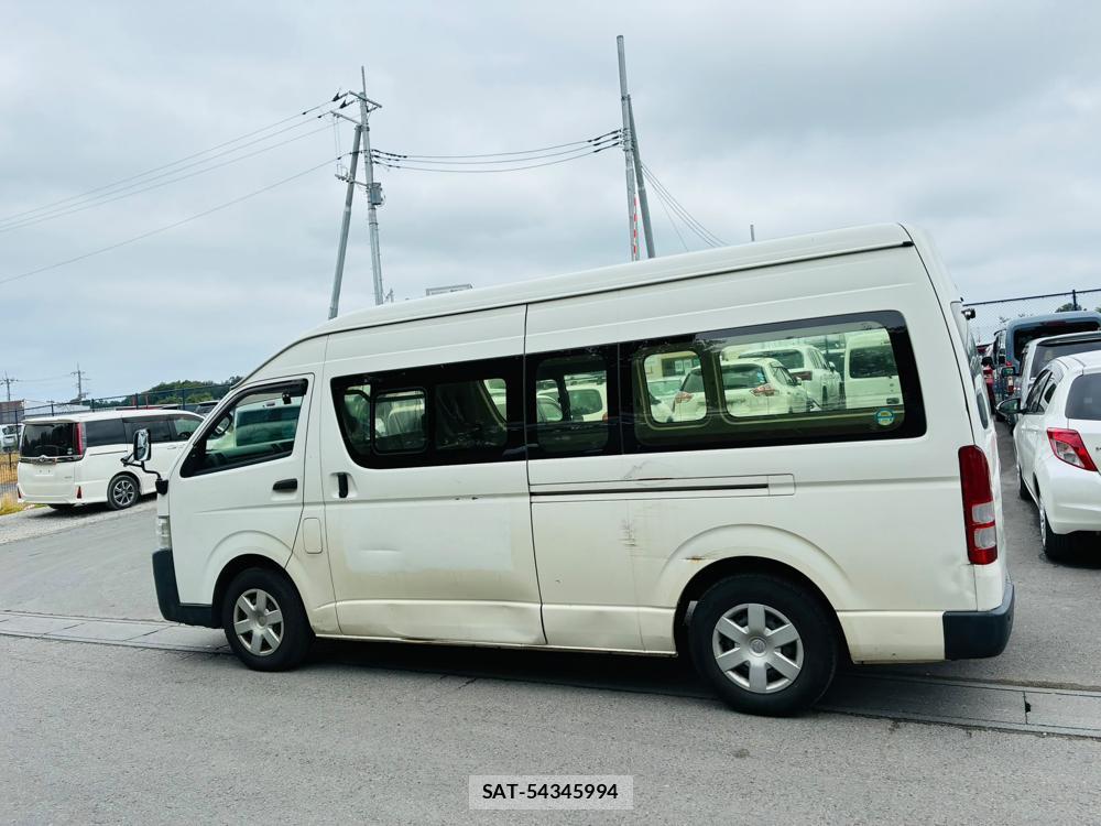 Toyota HIACE VAN 2019-07 8240827-1