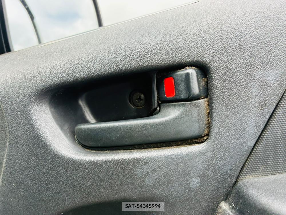 Toyota HIACE VAN 2019-07 8240827-19