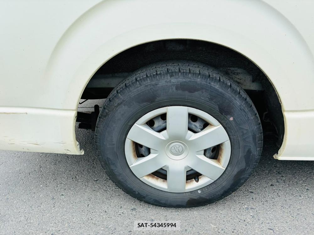 Toyota HIACE VAN 2019-07 8240827-26