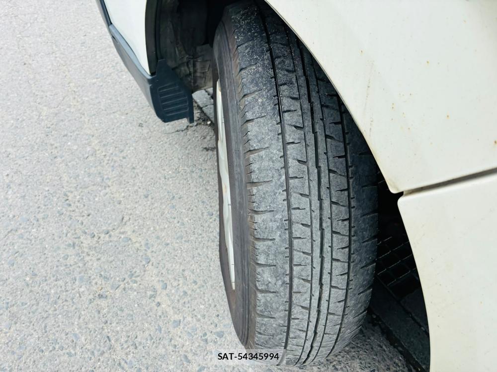 Toyota HIACE VAN 2019-07 8240827-30
