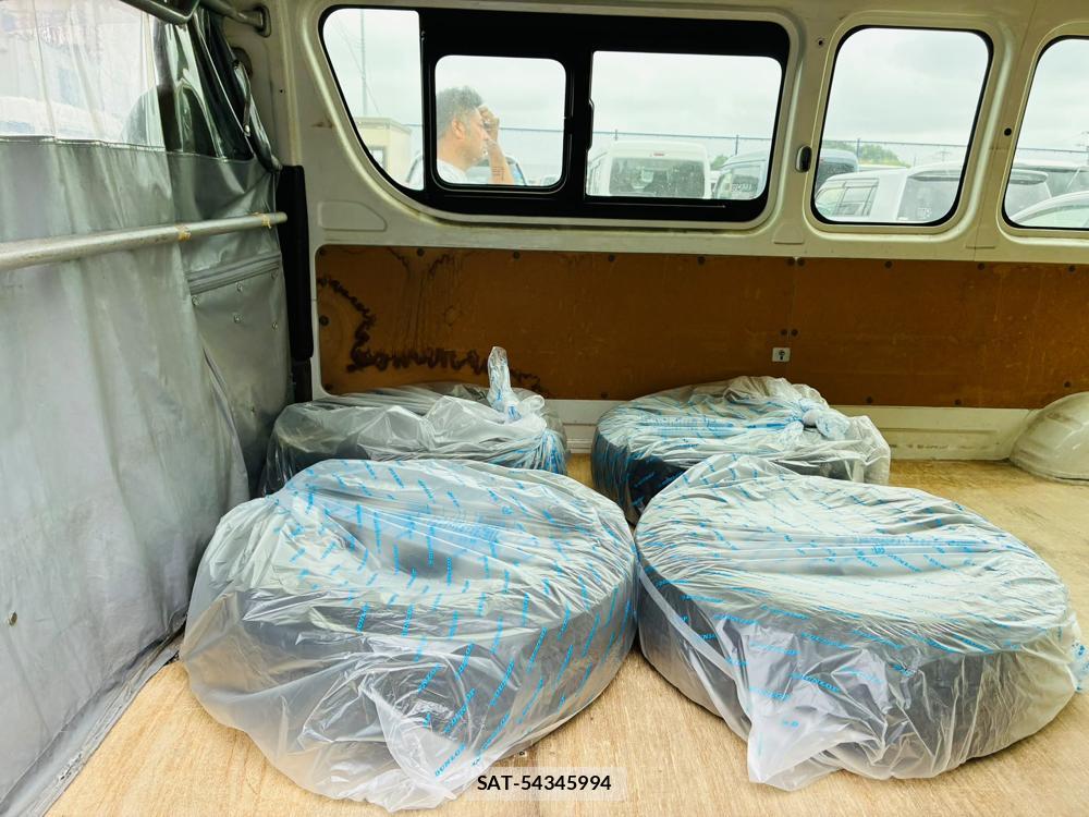 Toyota HIACE VAN 2019-07 8240827-8