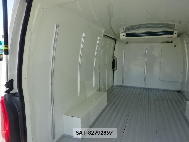 Toyota HIACE VAN 2024-02 8336084-11