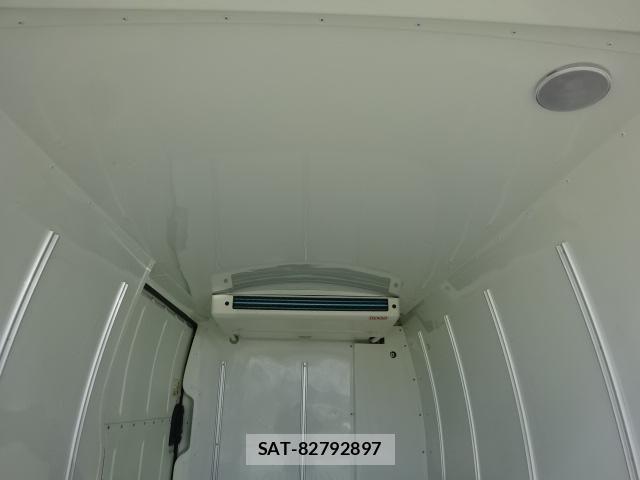 Toyota HIACE VAN 2024-02 8336084-14