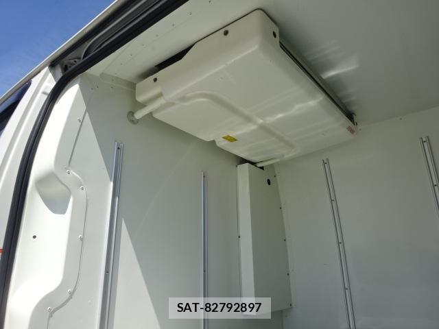 Toyota HIACE VAN 2024-02 8336084-18