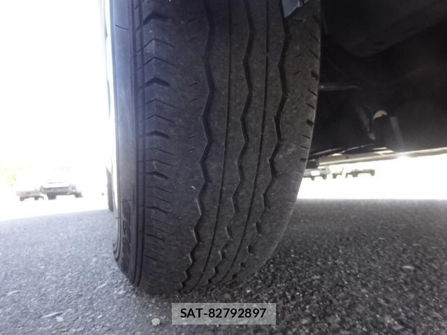 Toyota HIACE VAN 2024-02 8336084-25