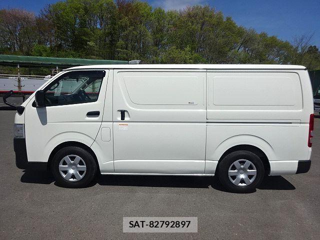 Toyota HIACE VAN 2024-02 8336084-3