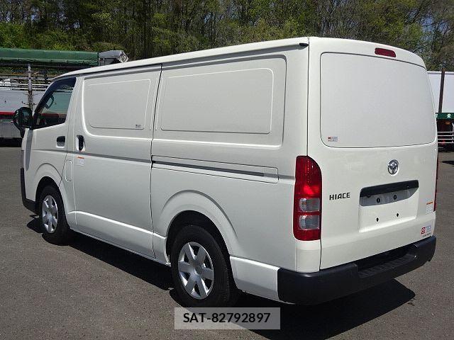 Toyota HIACE VAN 2024-02 8336084-5