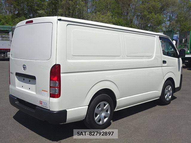 Toyota HIACE VAN 2024-02 8336084-7