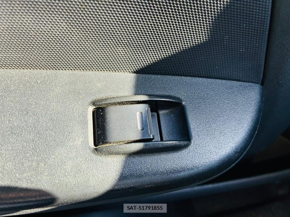 Toyota HIACE VAN 2019-07 8199207-22