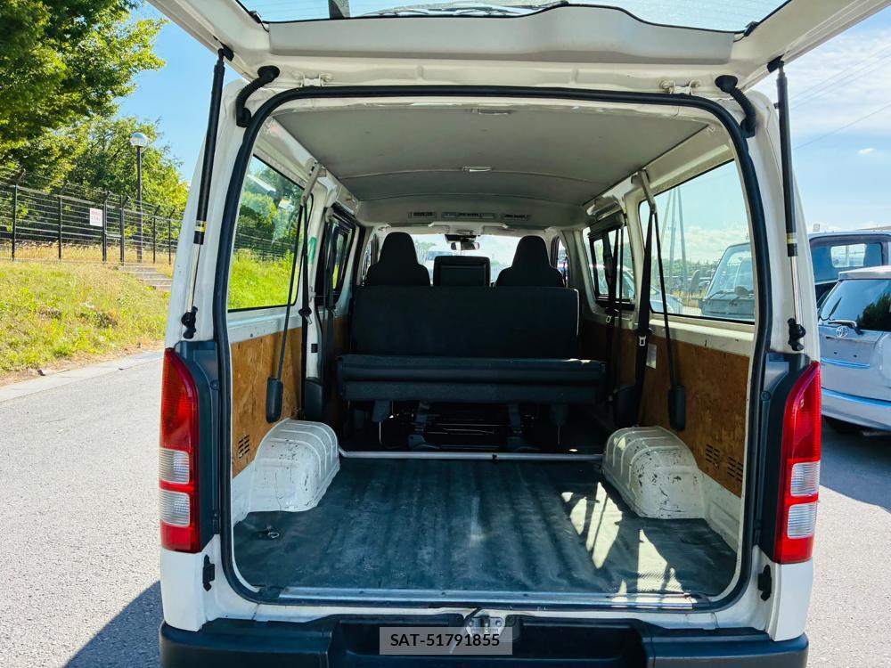 Toyota HIACE VAN 2019-07 8199207-24