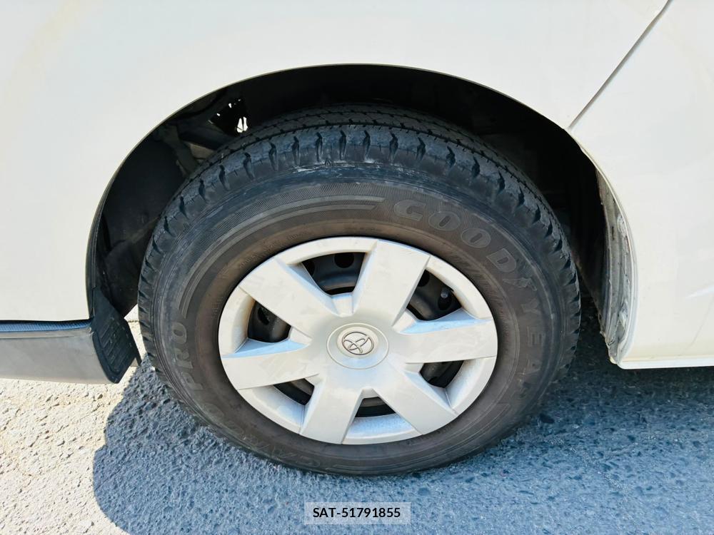 Toyota HIACE VAN 2019-07 8199207-28