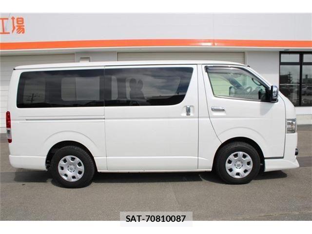 Toyota HIACE VAN 2021-05 8354607-12