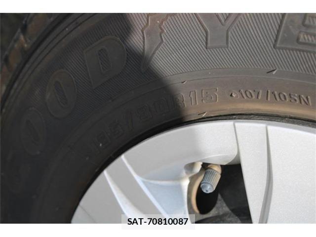 Toyota HIACE VAN 2021-05 8354607-25