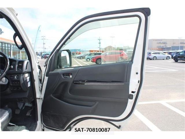 Toyota HIACE VAN 2021-05 8354607-26